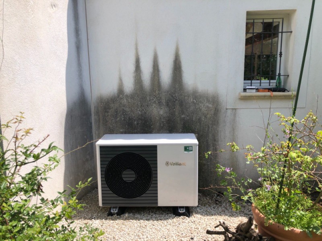 Quel est le chauffage le plus économique du marché ? Exemple d'installation de pompe à chaleur VAILLANT par Ajjy Concept à Aix-en-Provence 