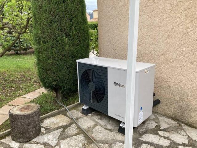 Pose d'une Pompe à Chaleur VAILLANT par AJJY CONCEPT à GEMENOS